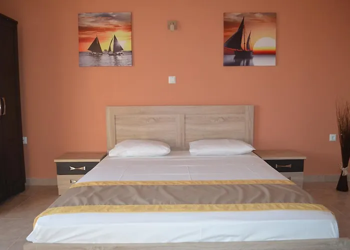 Thassos Grand & *